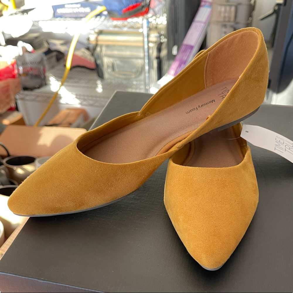 New Women’s Mustard Yellow Flats